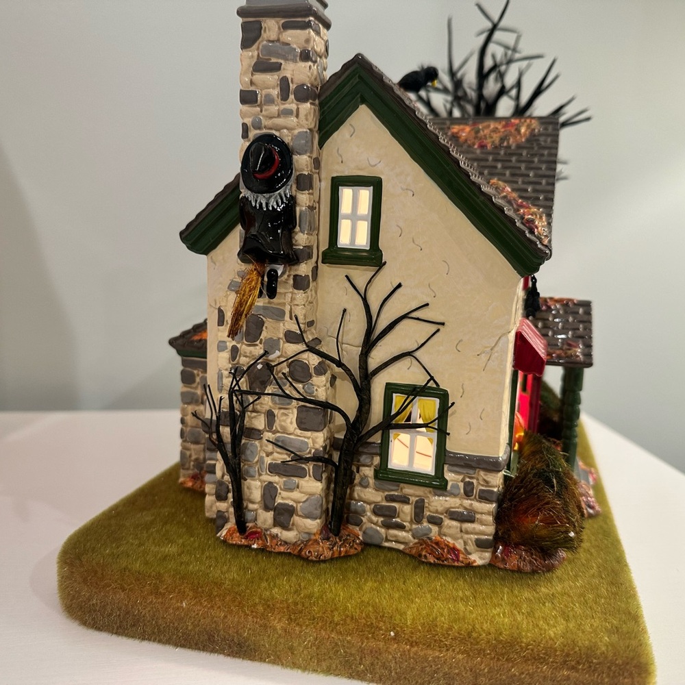 Department 56 Halloween Snow Village - Hauntsburg House 55058 Complete! - Picture 4 of 11